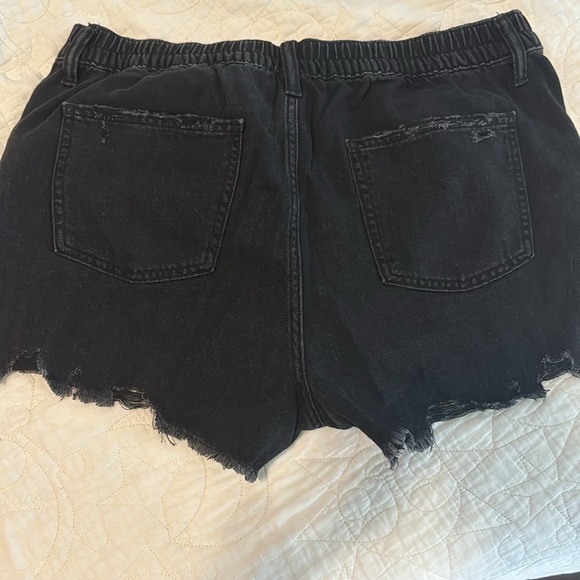 Black denim shorts - Picture 2 of 4